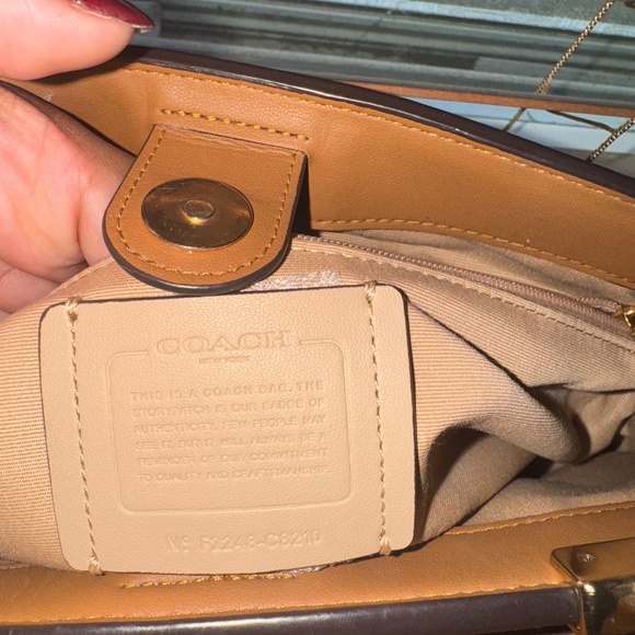 Coach satchel - Picture 2 of 3